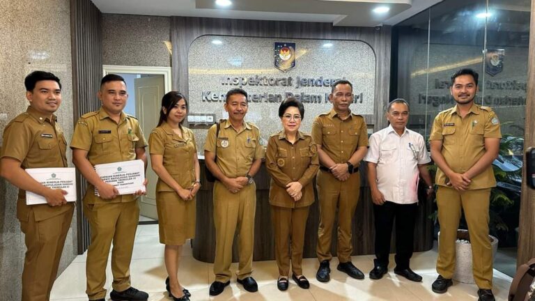 Tamuntuan Sampaikan Capaian Kepada Tim Evaluasi Kinerja Triwulan III Kementerian Dalam Negeri