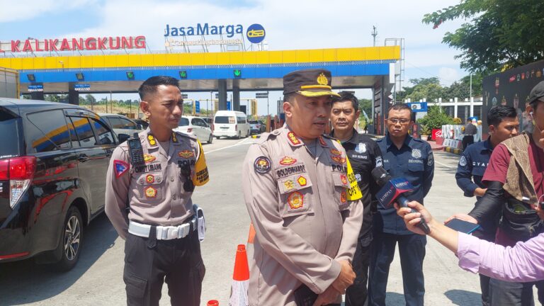 Pos Terpadu GT Kalikangkung Terima Kunjungan Kabag Pensat Ropenmas Divhumas Polri