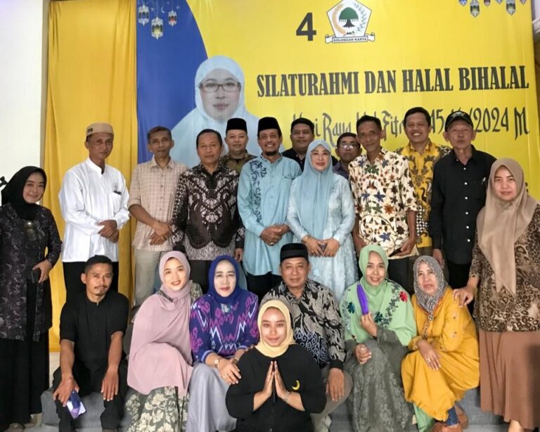 Ketua DPD II Partai Golkar Purbalingga Hj Tenny Juliawati, S.E., Menyelenggarakan Open Hose Dan Silaturahmi Halal Bihalal Dengan Masyarakat Sekitar