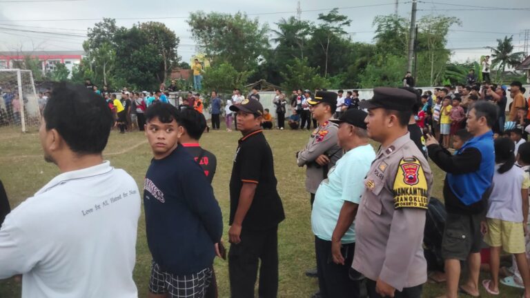 Ciptakan Kondusifitas, Kapolsek Purwokerto Selatan Polresta Banyumas Pimpin Pengamanan Perseka Cup 2024