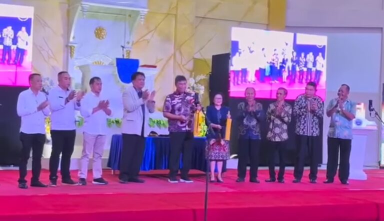 Albert Huppy Wounde Buka FSBGD Pelka Bapak Sinode GMIST Tahun 2024