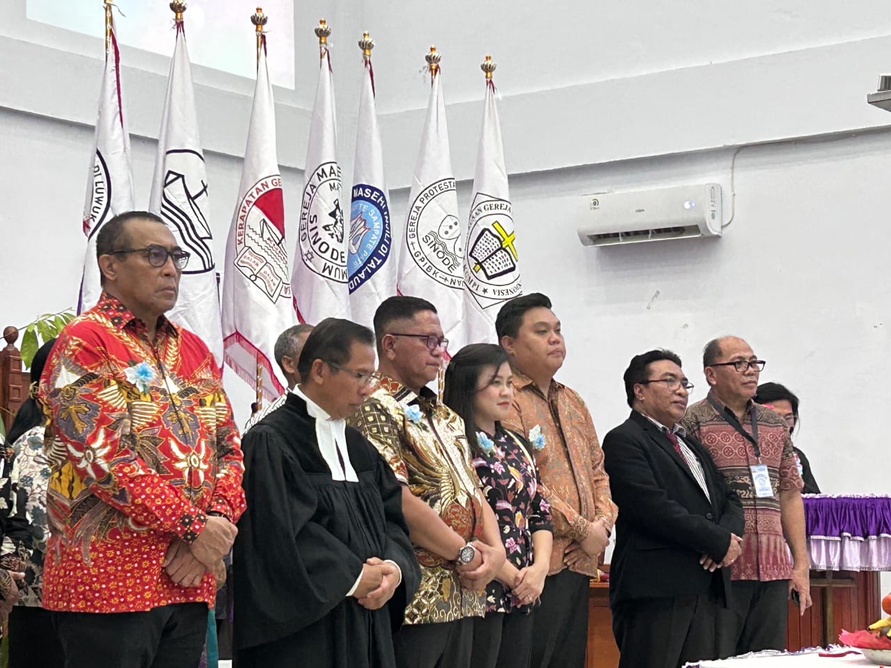 Wakil Bupati Sangihe Tendris Bulahari Hadiri Pembukaan Sidang MPL di Siau Timur