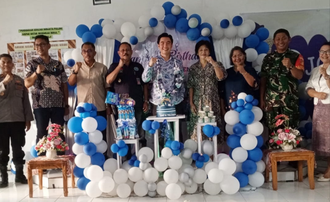 Bupati Michael Thungari Hadiri HUT ke-10 SMP Negeri Telengen : Dukung Program Sekolah Bersinar